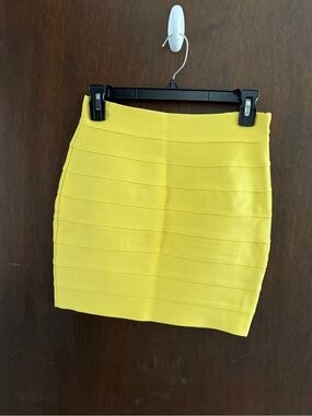 Herve Leger x Forever 21 Yellow Bandage Mini Skirt Size M NWT